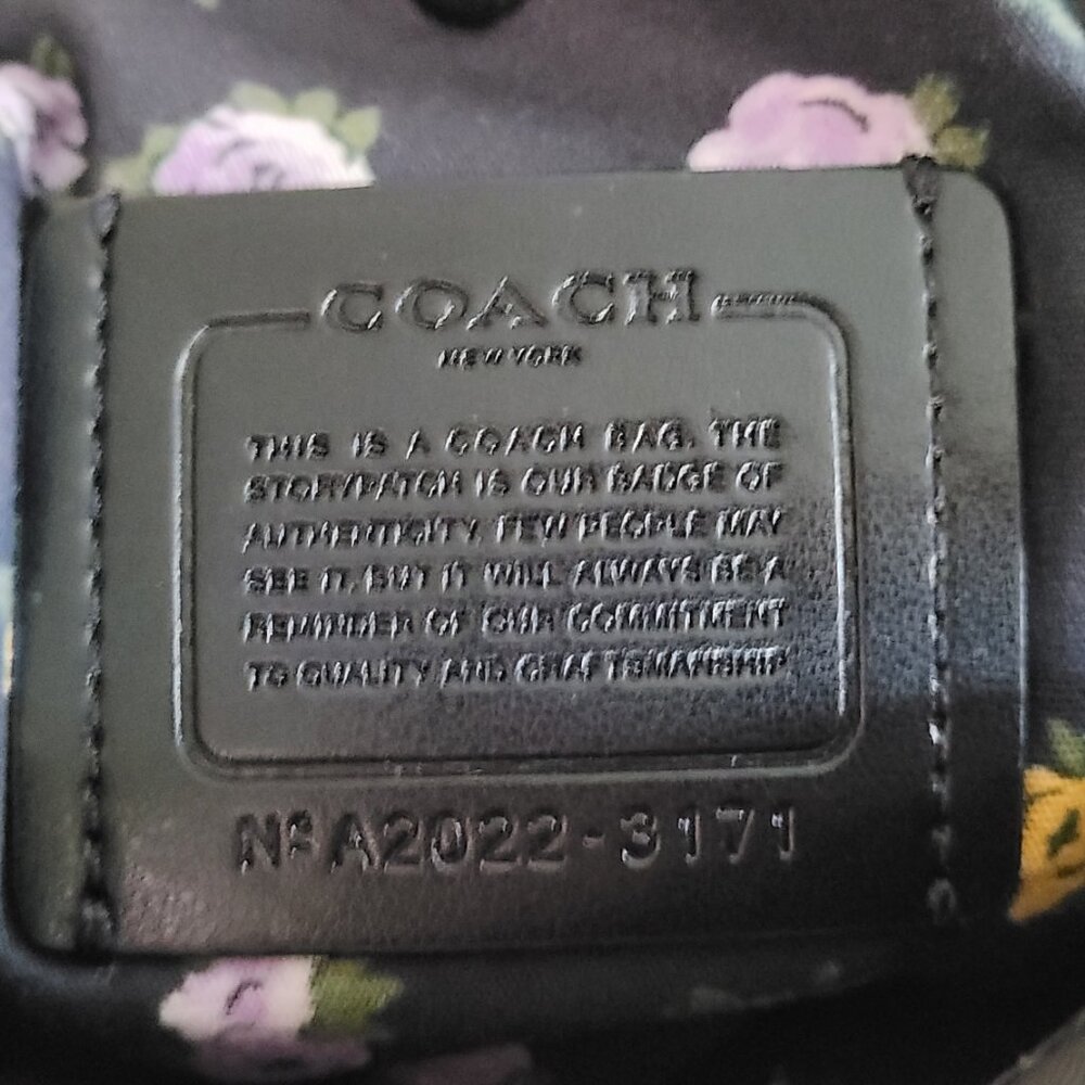 Cargo Hobo With Vintage Rose Print Interior - Picture 7 of 14